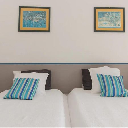 Ferienwohnung Un Pied-A-Terre Face A La Marina Le Marin Exterior foto