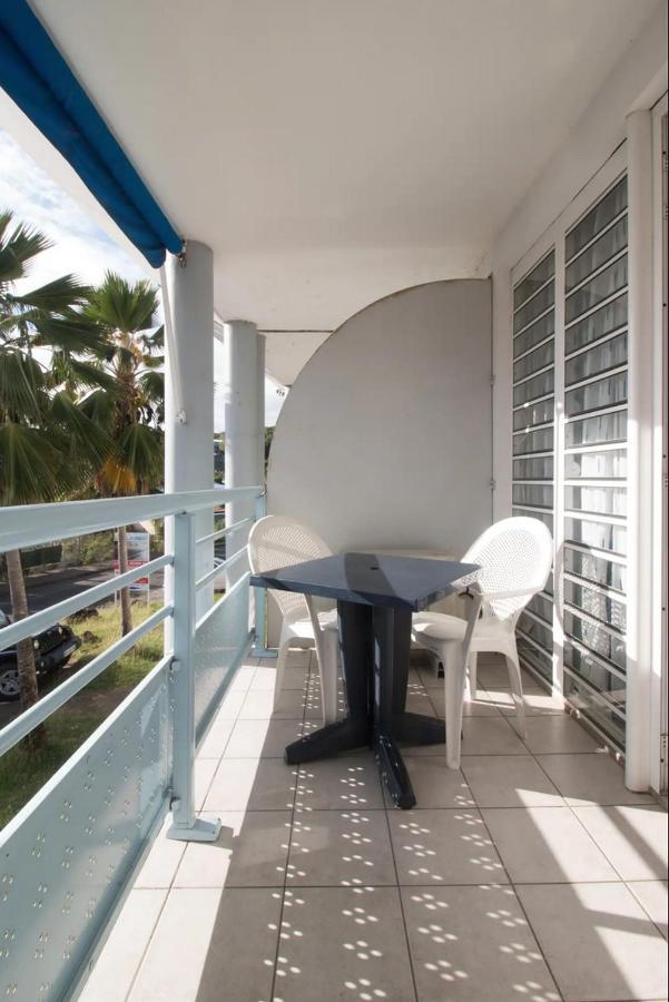 Ferienwohnung Un Pied-A-Terre Face A La Marina Le Marin Exterior foto