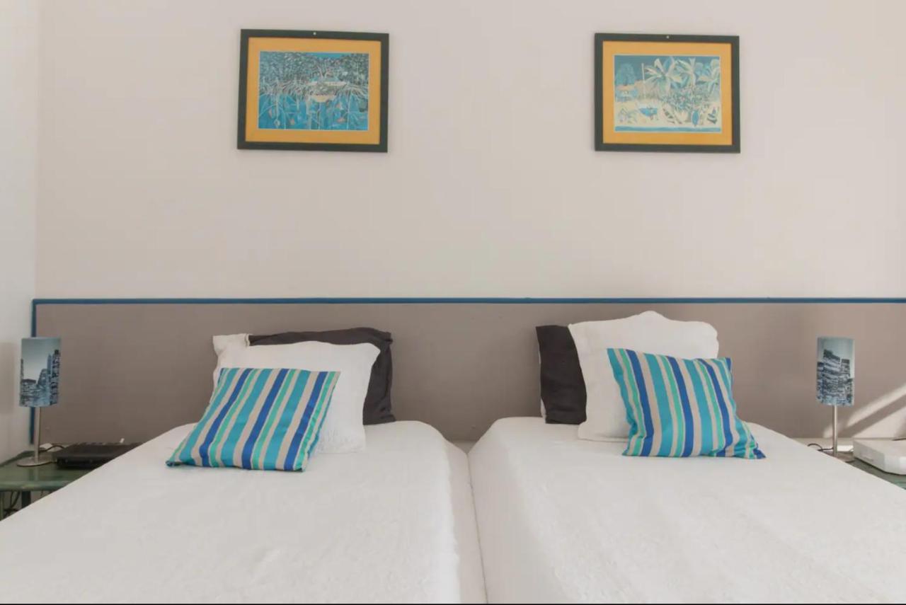 Ferienwohnung Un Pied-A-Terre Face A La Marina Le Marin Exterior foto