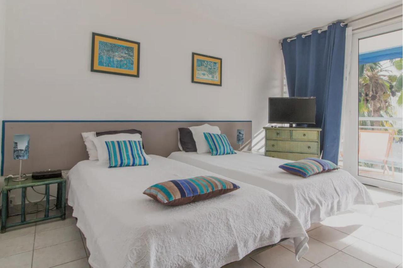 Ferienwohnung Un Pied-A-Terre Face A La Marina Le Marin Exterior foto